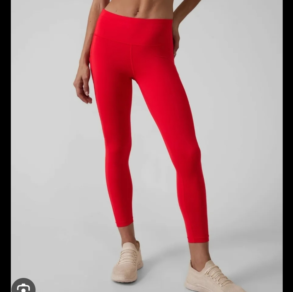 Athleta Stash pocket leggings Size S